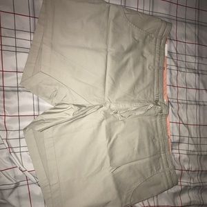 Lee Women's khaki Shorts Size 26w NWT